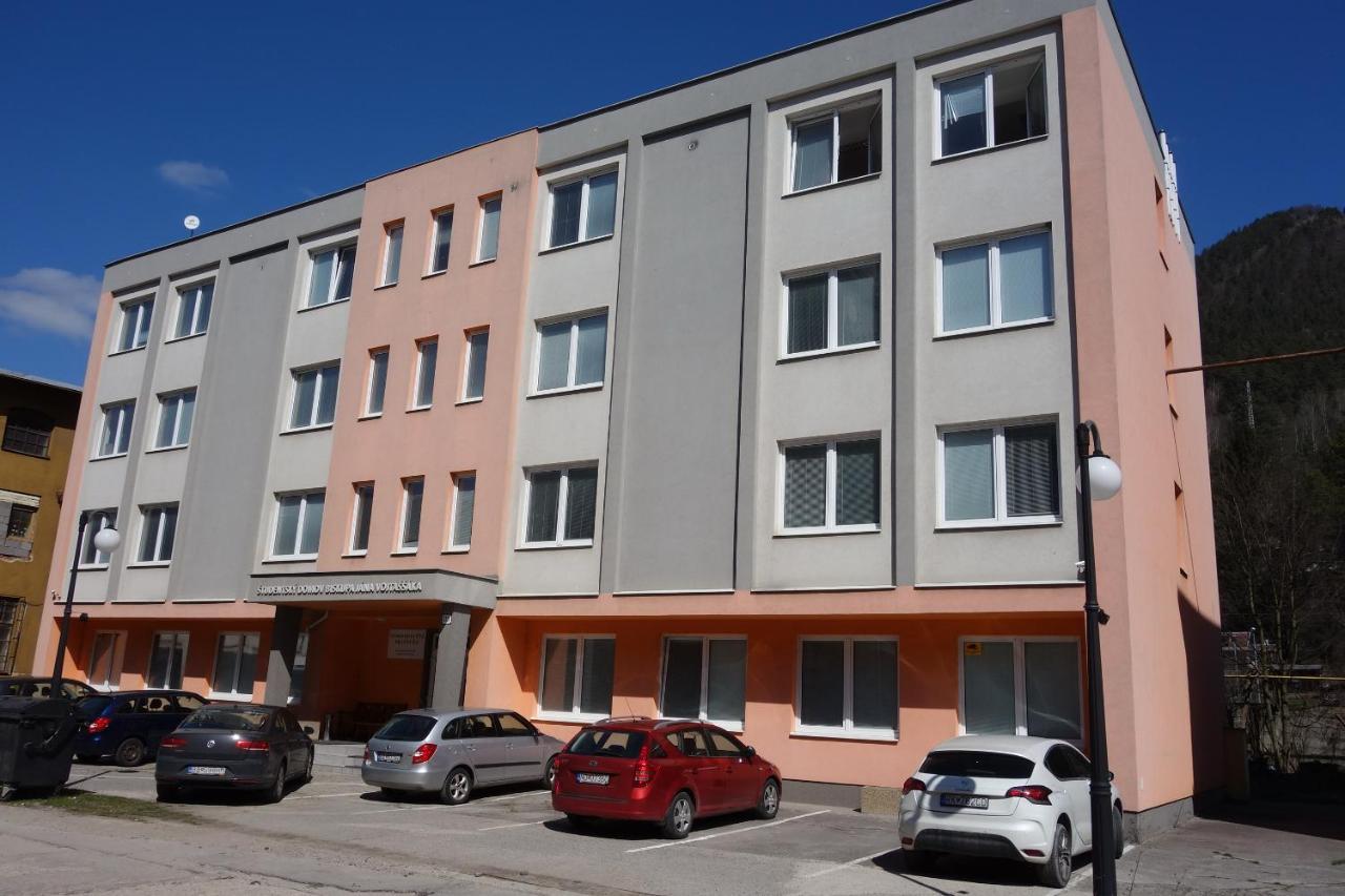 Apartmany Alzuz Ruzomberok Esterno foto